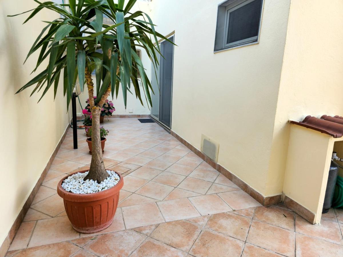 Valery House Appartement Cagliari Buitenkant foto