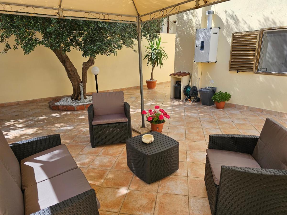 Valery House Appartement Cagliari Buitenkant foto