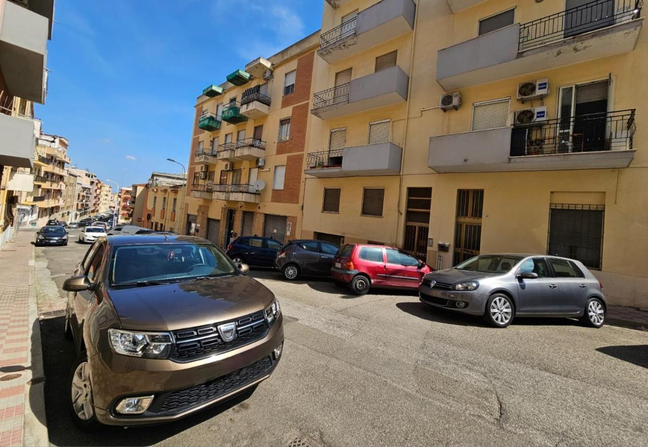 Valery House Appartement Cagliari Buitenkant foto